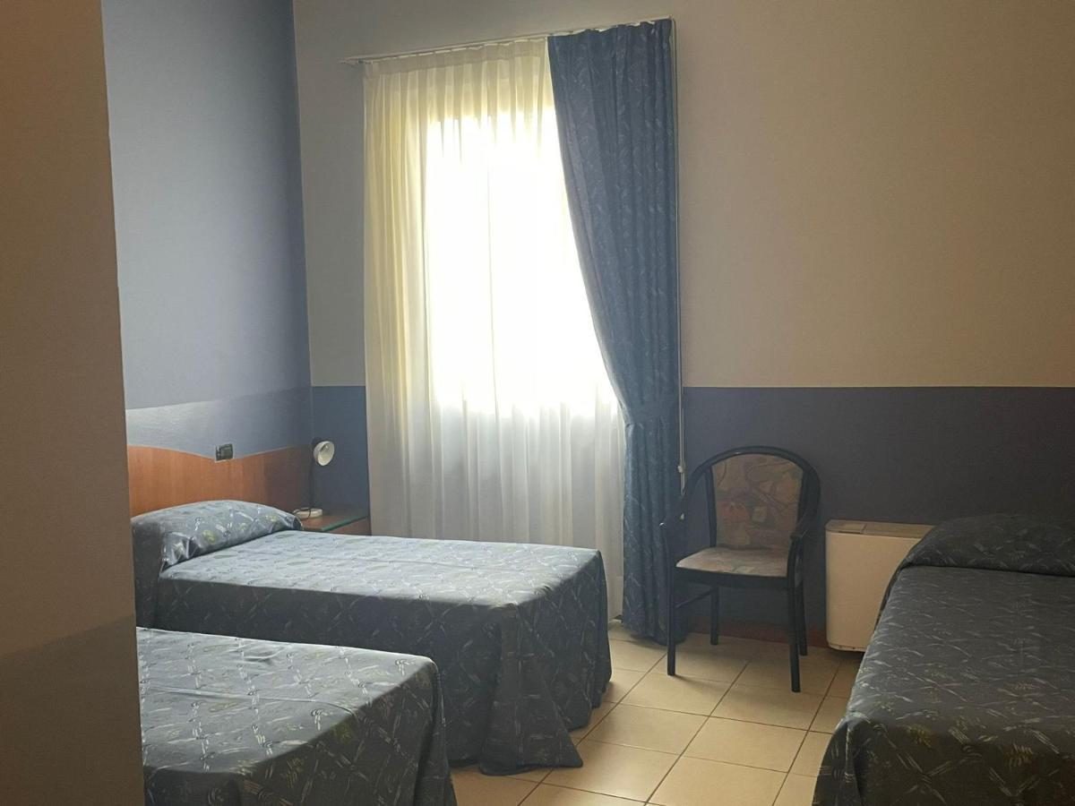 Hotel Arda Fiorenzuola Fiorenzuola dʼArda Exterior foto